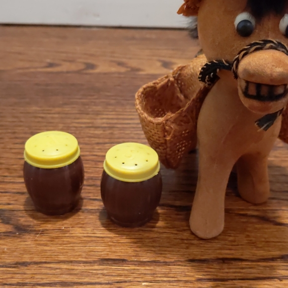 Vintage Donkey toothpick or salt and pepper holder - Picture 9 of 9